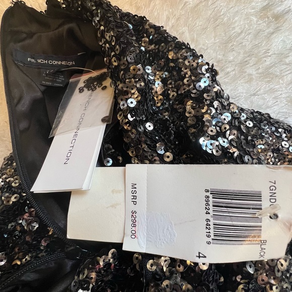 NWT-French Connection-Party~Club Night- Black Sequin Deep Cowl Neck Romper-Sz 4 - Picture 7 of 8